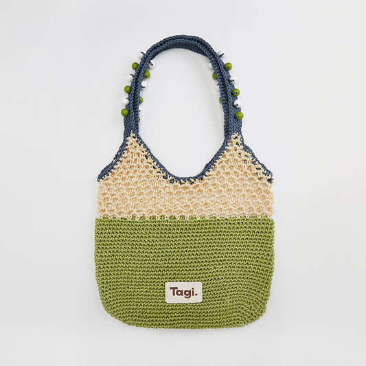 Bolso de viaje hecho a mano con cuentas de madera y cuerda