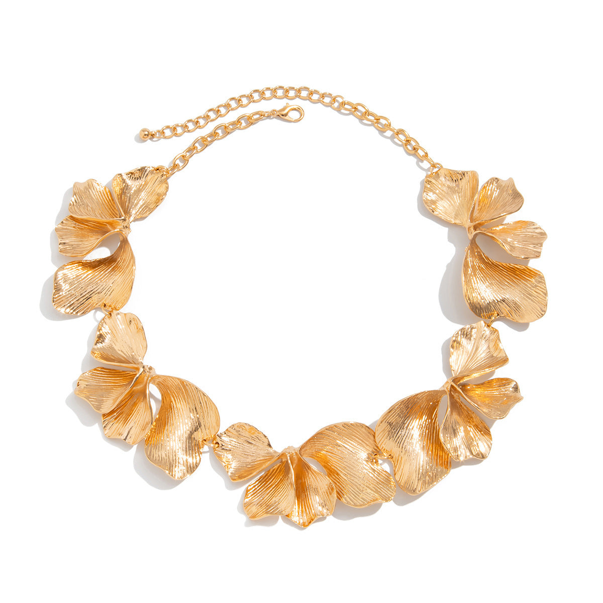 Collar de flores con textura plisada de moda, diseño único