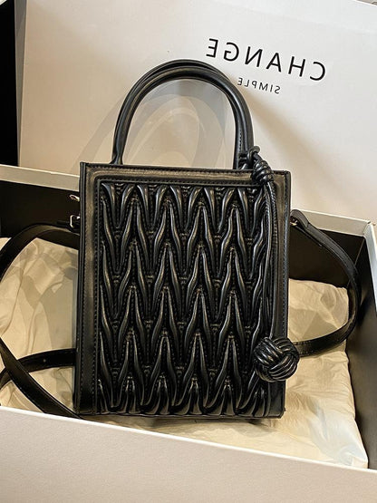 Bolsos pequeños plisados ​​con elegante textura y buen diseño para mujer