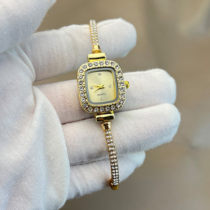 Reloj de moda con diamantes cuadrados para mujer