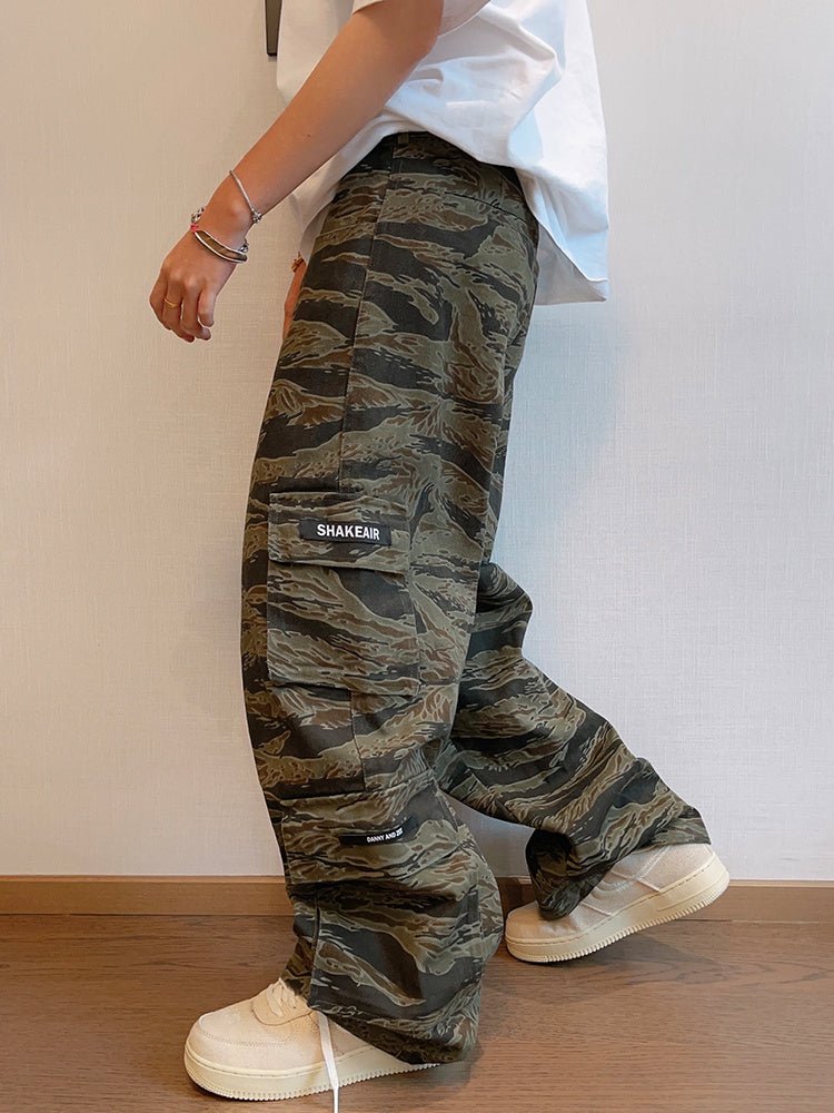 Loose Tiger Pattern Camouflage Pocket Overalls Men Straight - leg Pants - BAGMODA