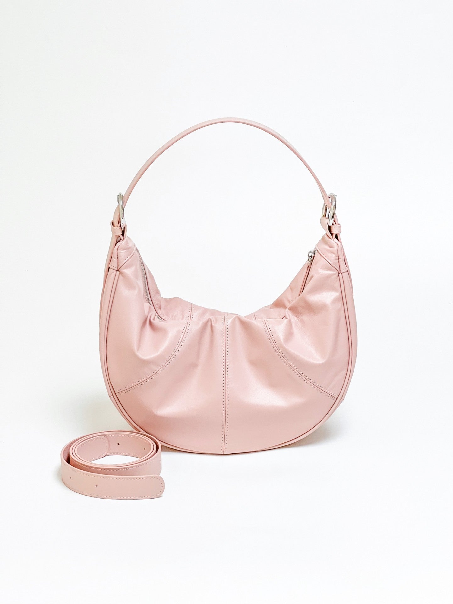Bolso de hombro con textura de piel de vaca