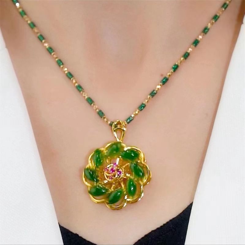 Collar con colgante de flor de la suerte para mujer