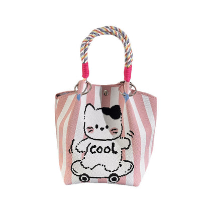Gestrickte Tasche mit Schnalle