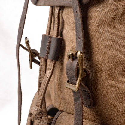 Mochila de lona y cuero de caballo