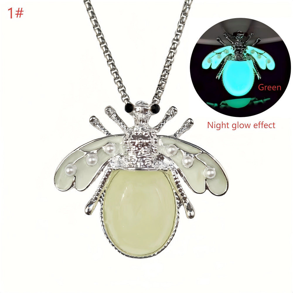 Fantasy Luminous Bee Necklace Firefly Inlaid Pearl Design Personalized Luminous Effect