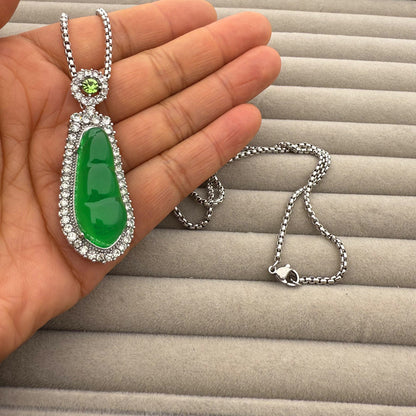 Colgante de la suerte de calcedonia artificial, colgante de tarjeta de bendición de seguridad verde esmeralda, collar con temperamento